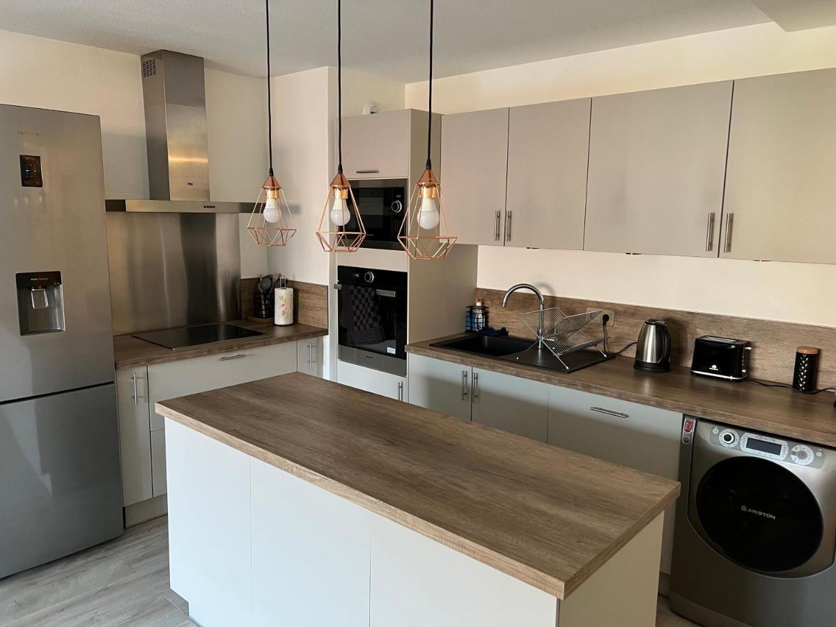 בונוויל Appartement Entre Lacs, Montagnes Et Stations De Ski מראה חיצוני תמונה